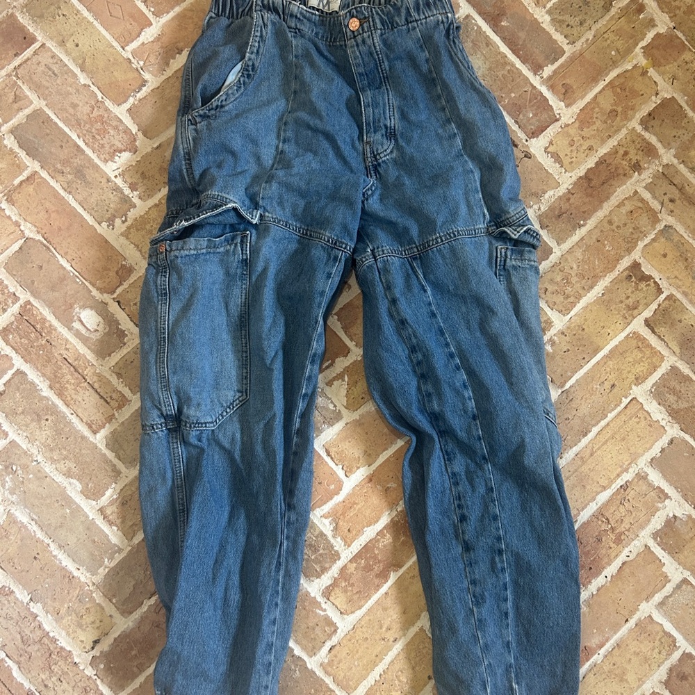 Free People All-Star pull on jeans. Size M